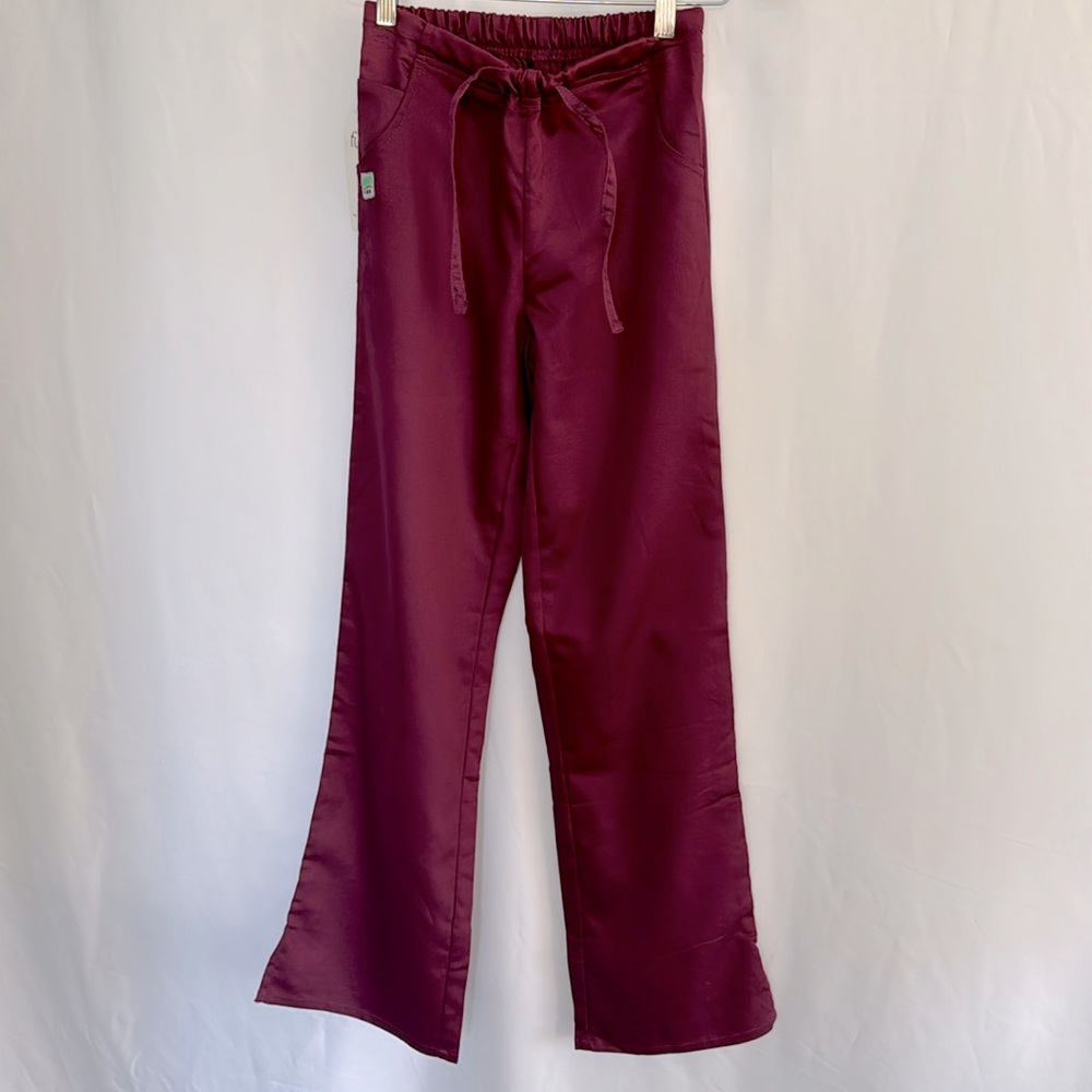 ❤️3/$30 Fusion Scrub Pants